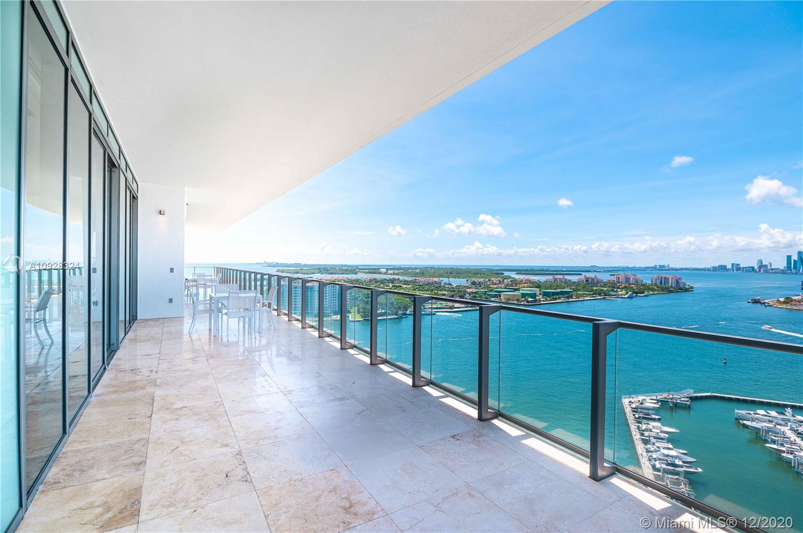 APOGEE CONDO - Residential