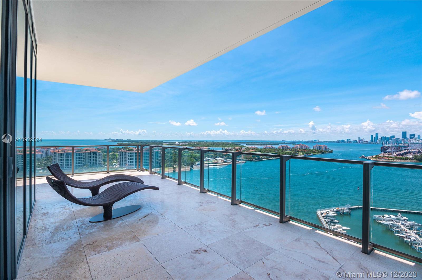 APOGEE CONDO - Residential