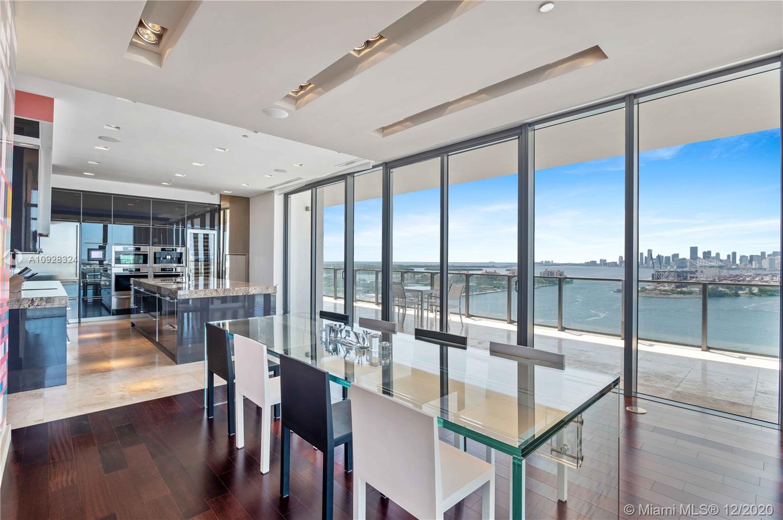 APOGEE CONDO - Residential