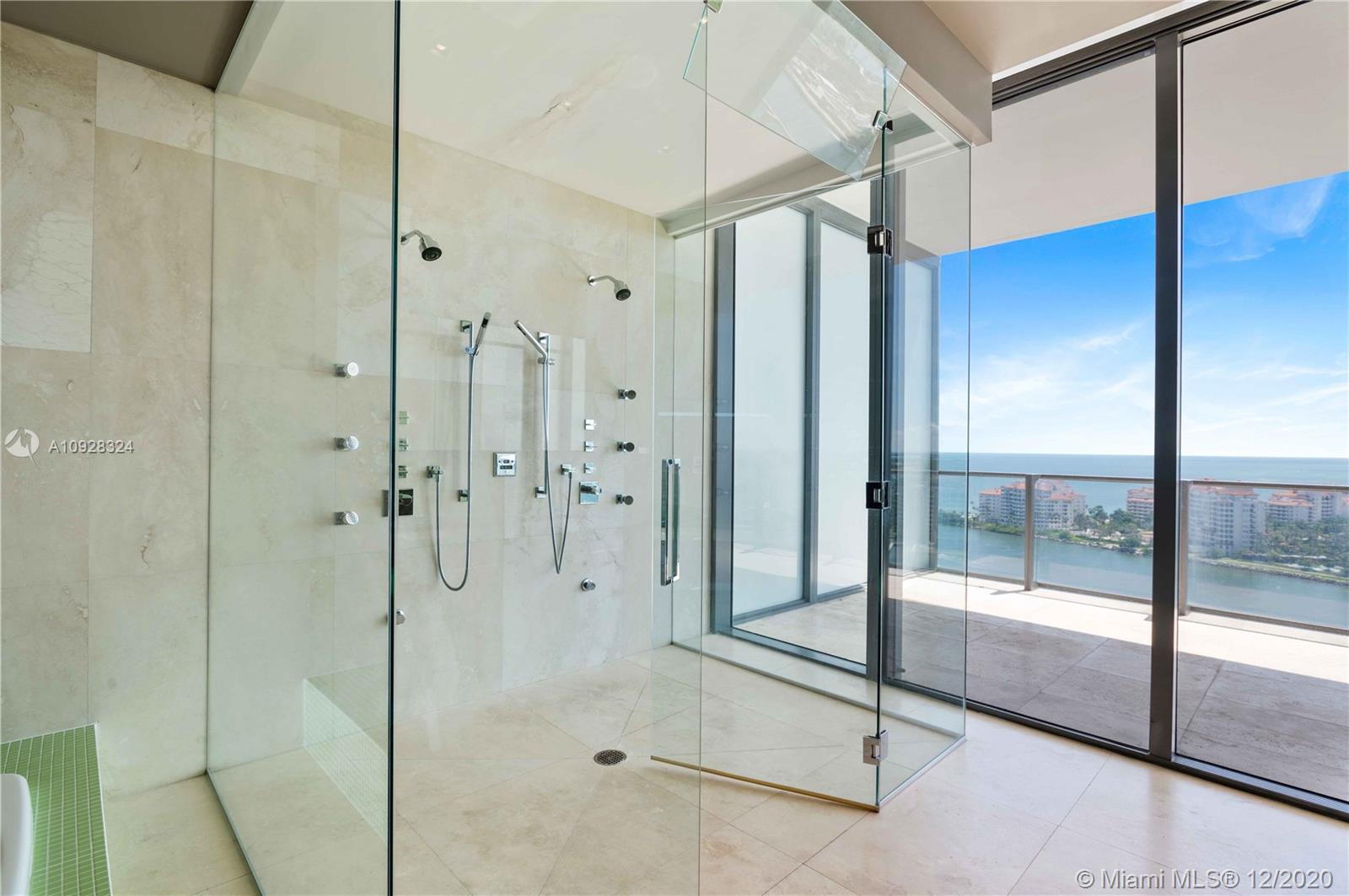 APOGEE CONDO - Residential