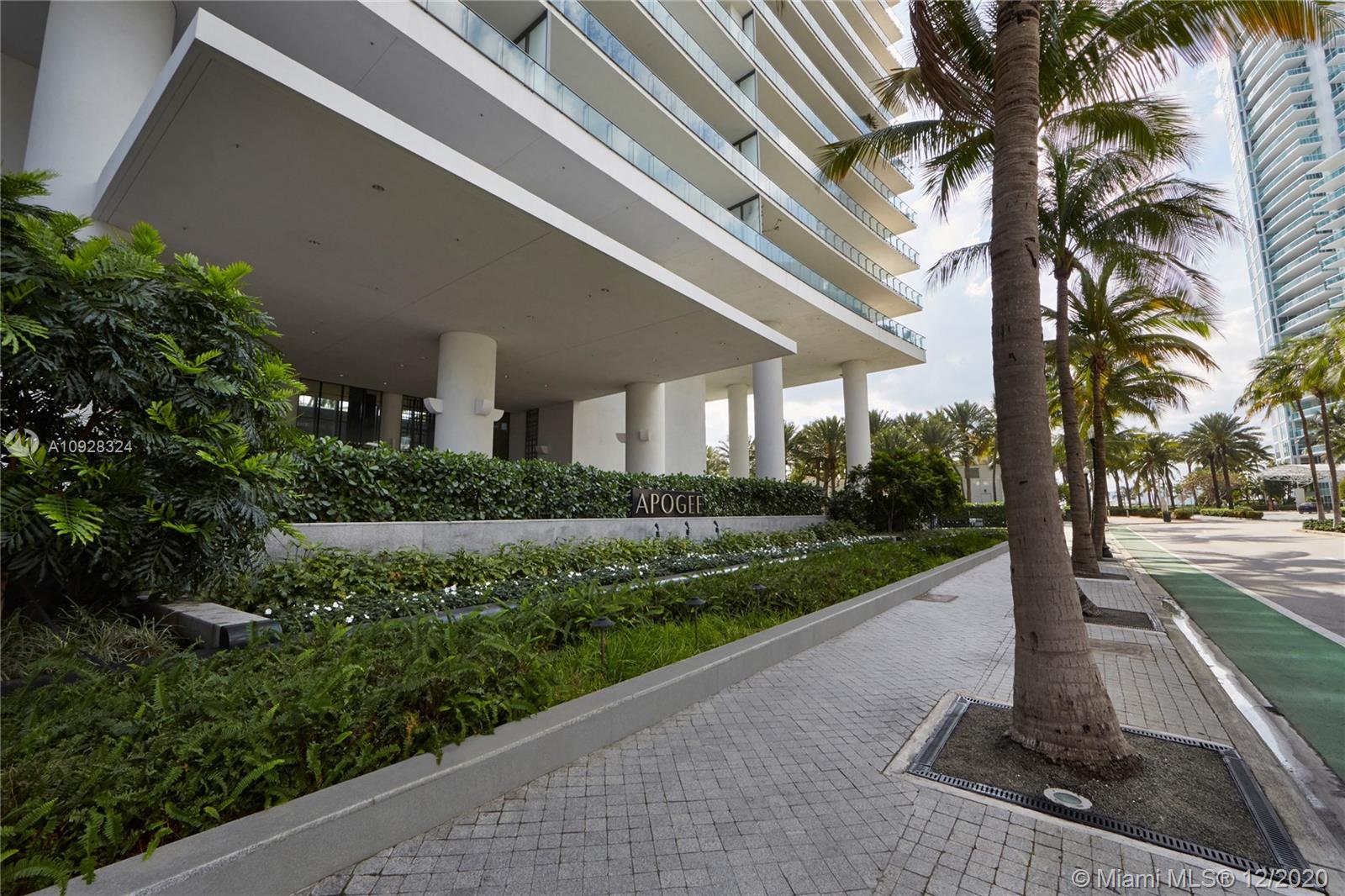 APOGEE CONDO - Residential