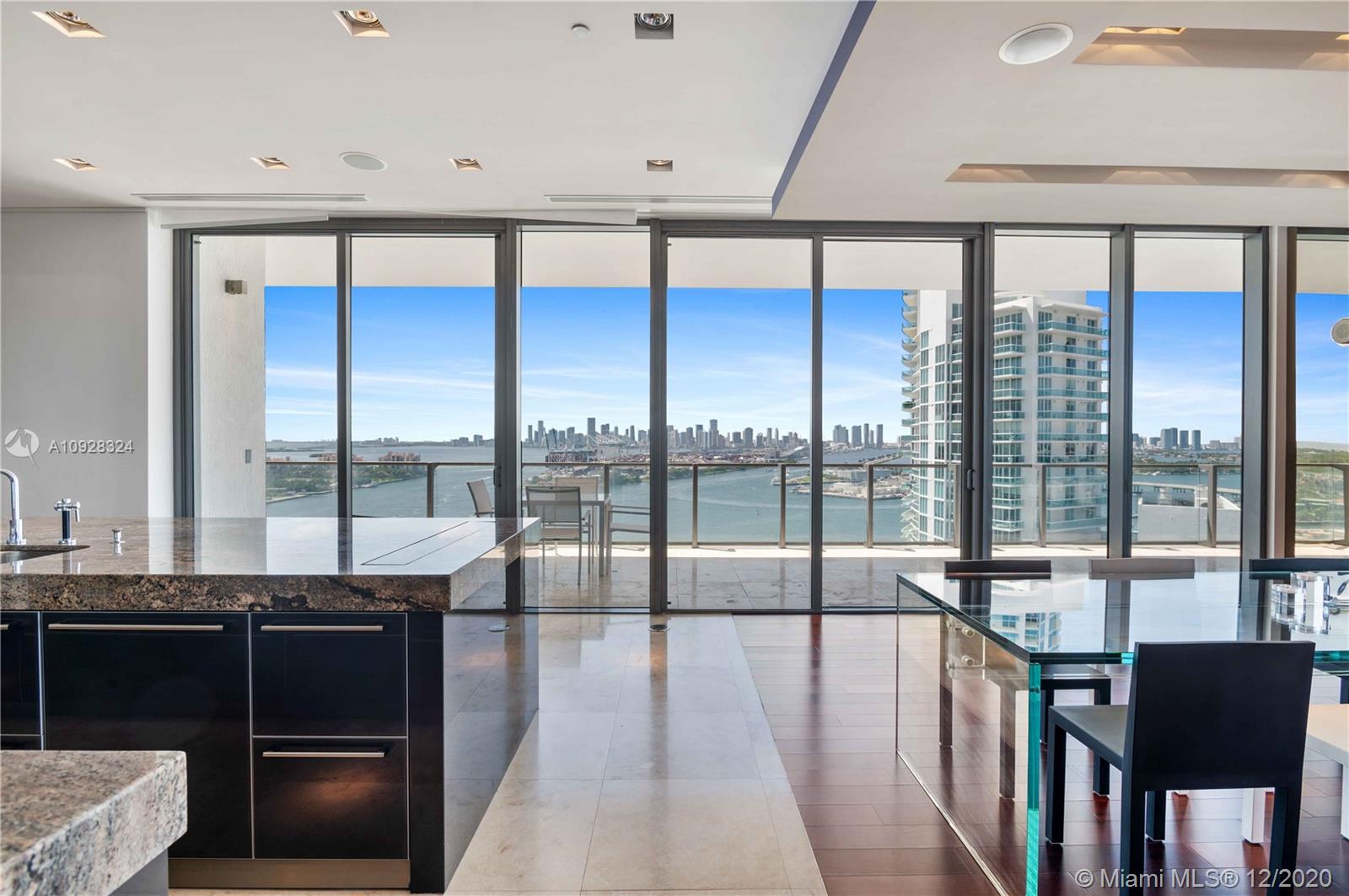 APOGEE CONDO - Residential