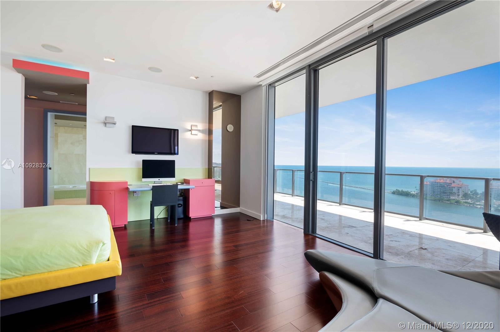 APOGEE CONDO - Residential