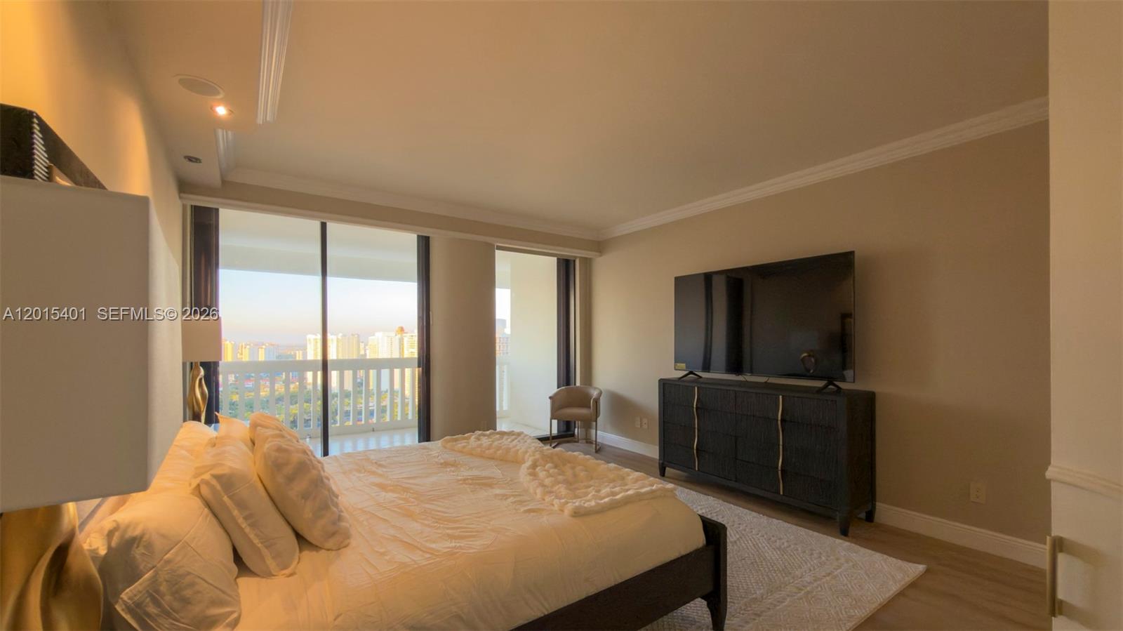 2000 ISL BLVD WILLIAMS IS - Residential Lease