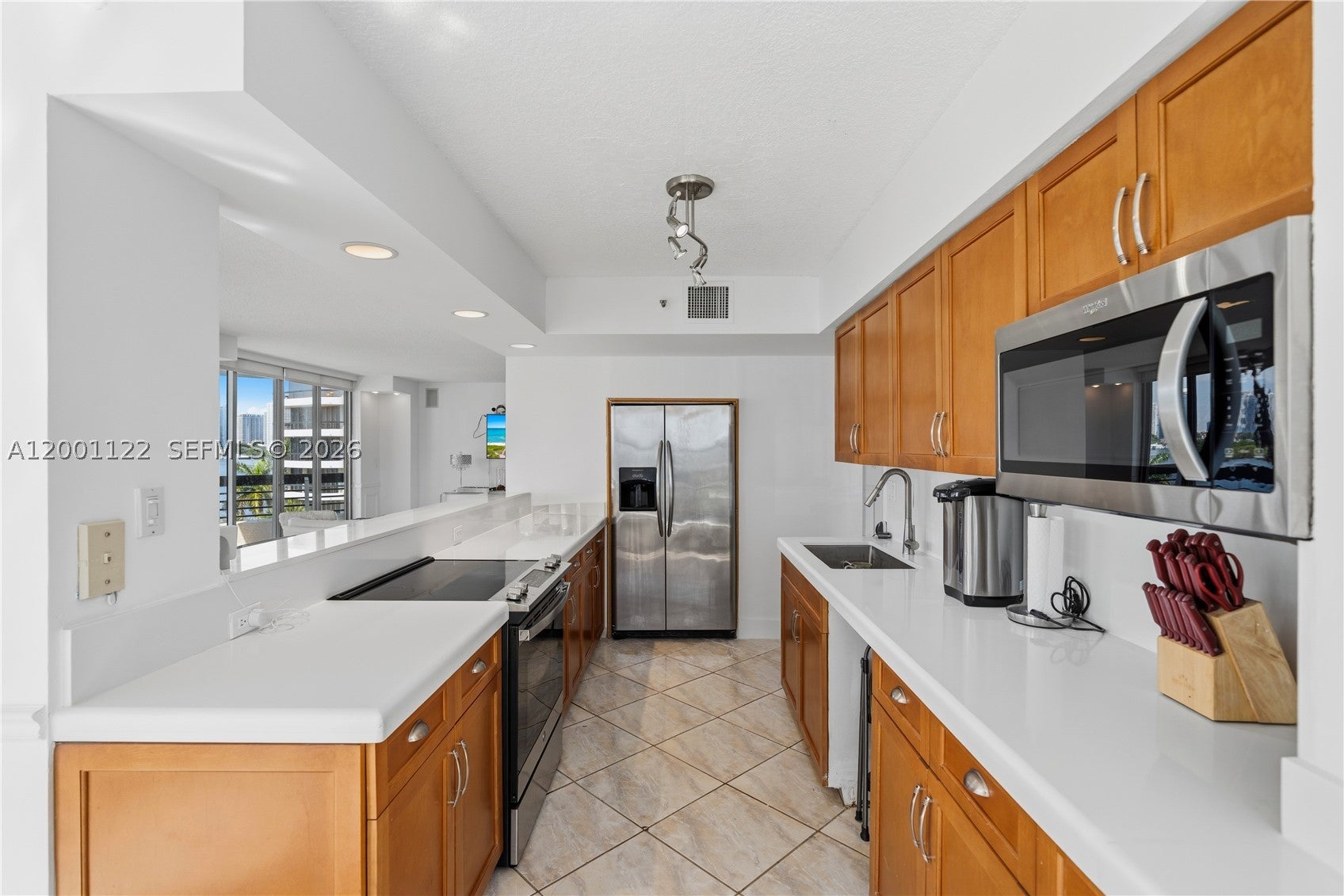 3600 Mystic Pointe Dr