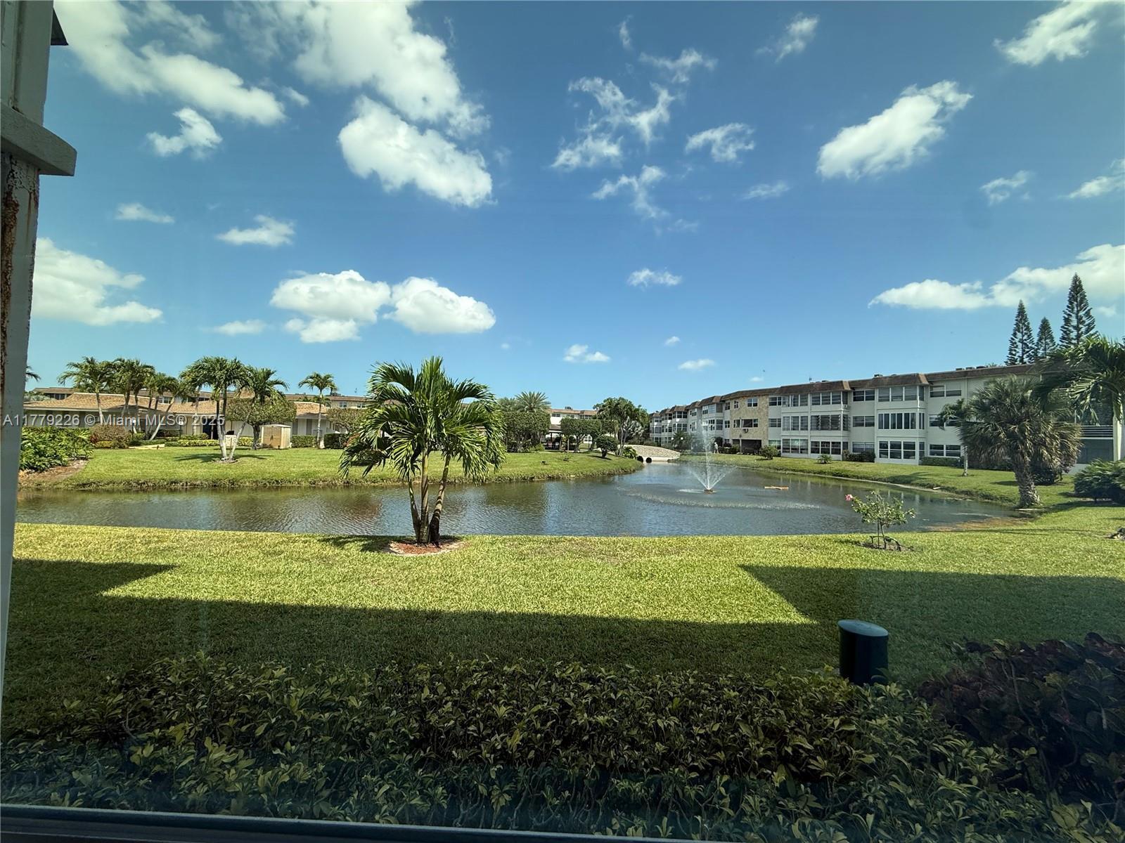 Property for Sale at 3500 Nw 48th Ave 411, Lauderdale Lakes, Broward County, Florida - Bedrooms: 1 
Bathrooms: 1  - $89,500