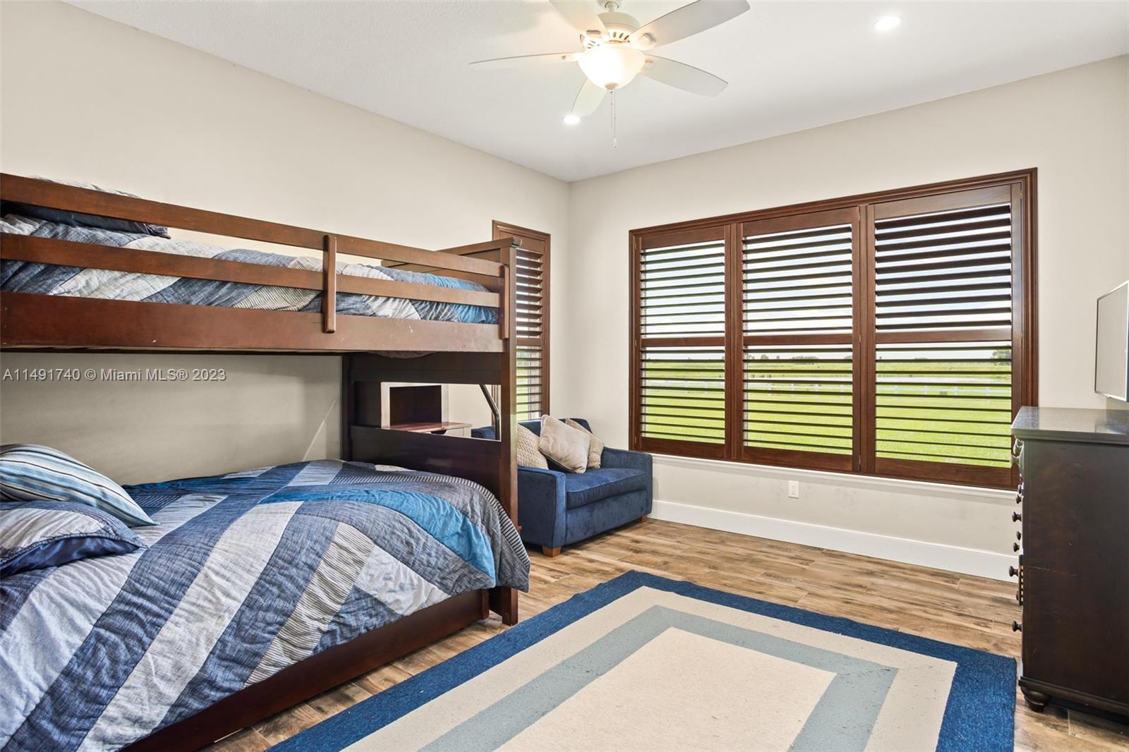 NO SUBDIVISION - Residential