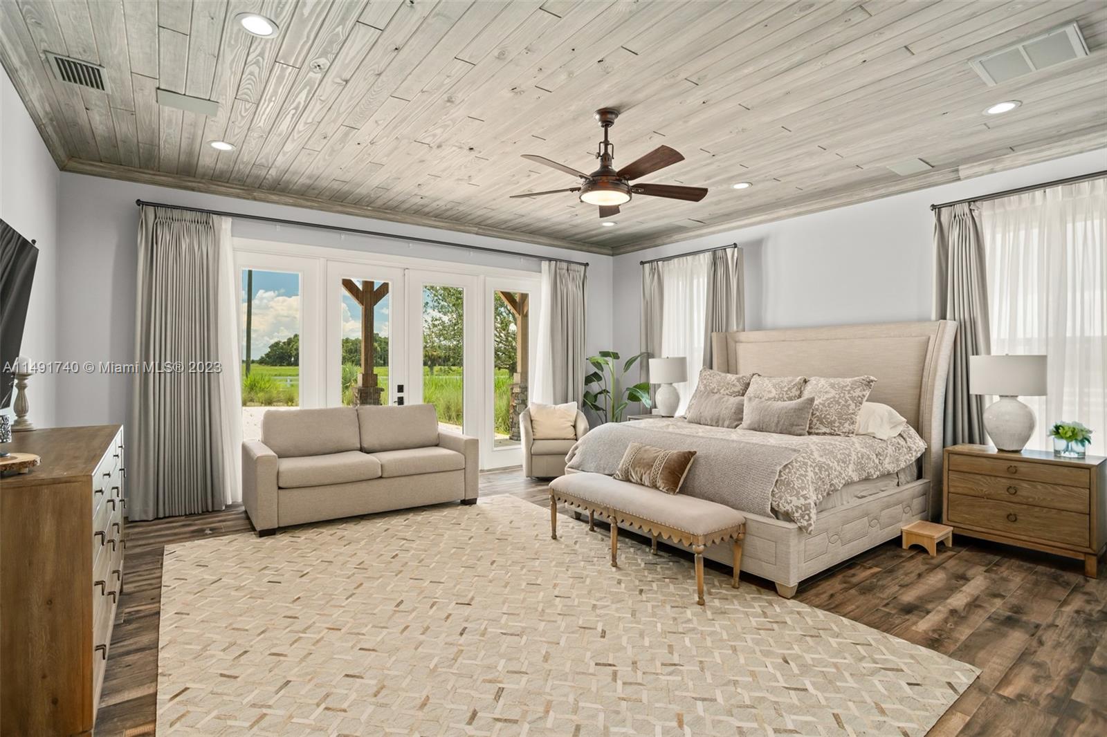 NO SUBDIVISION - Residential