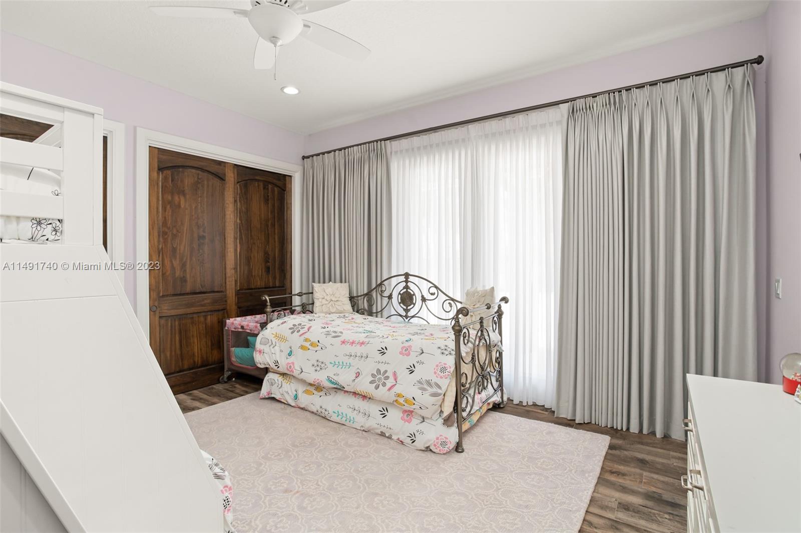 NO SUBDIVISION - Residential