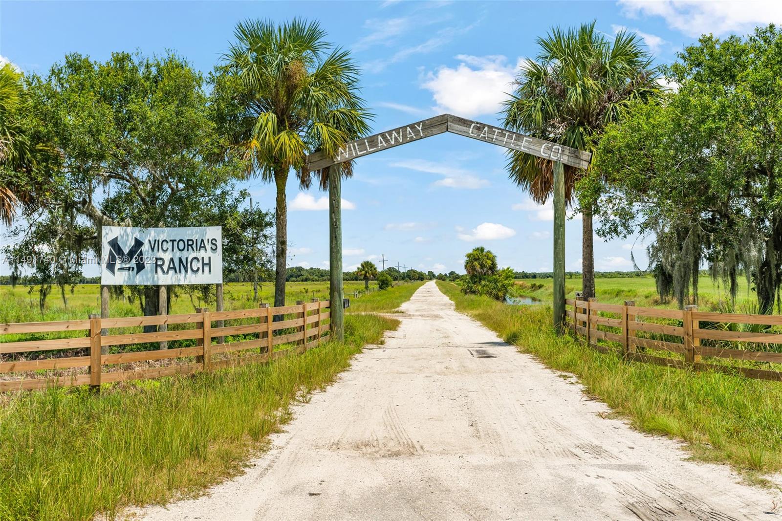 NO SUBDIVISION - Residential