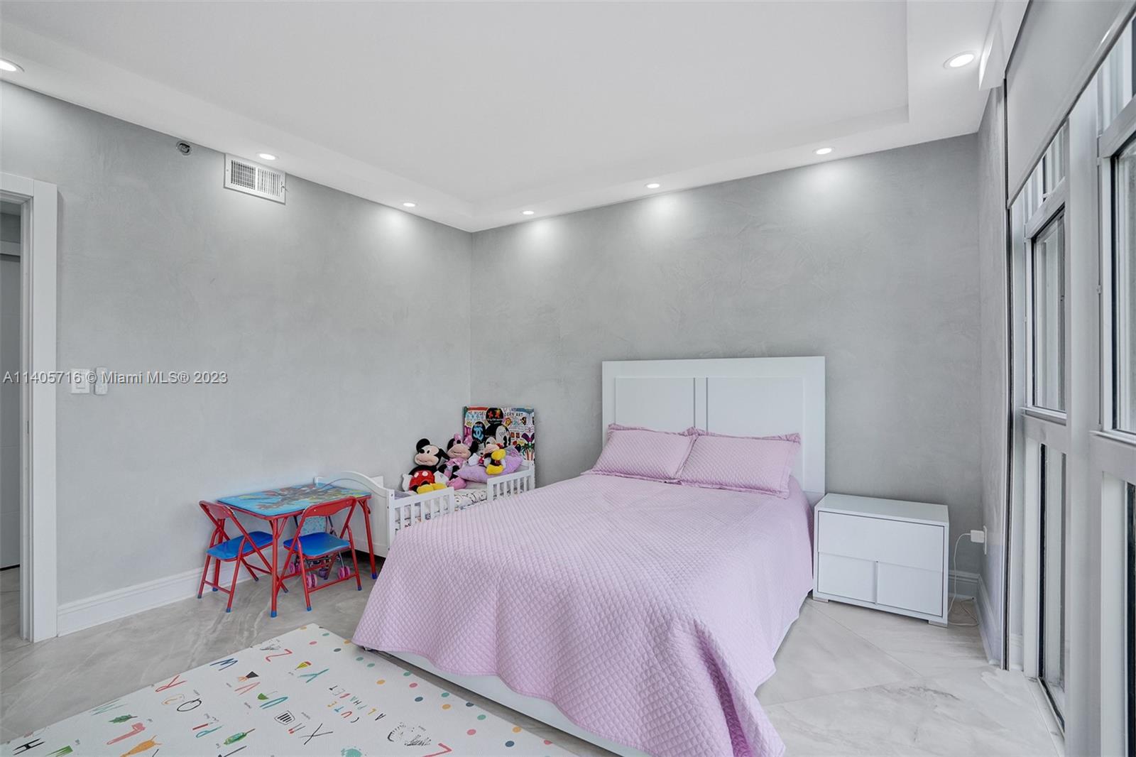 2600 ISL BLVD WILLIAMS IS - Residential