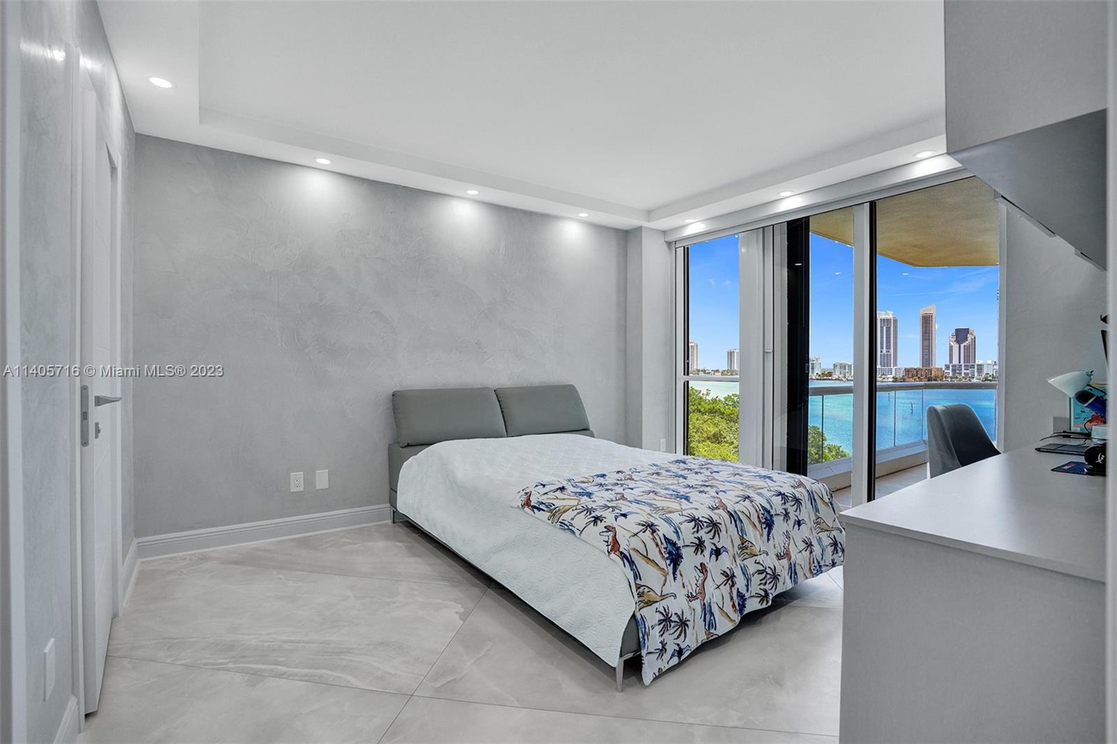 2600 ISL BLVD WILLIAMS IS - Residential