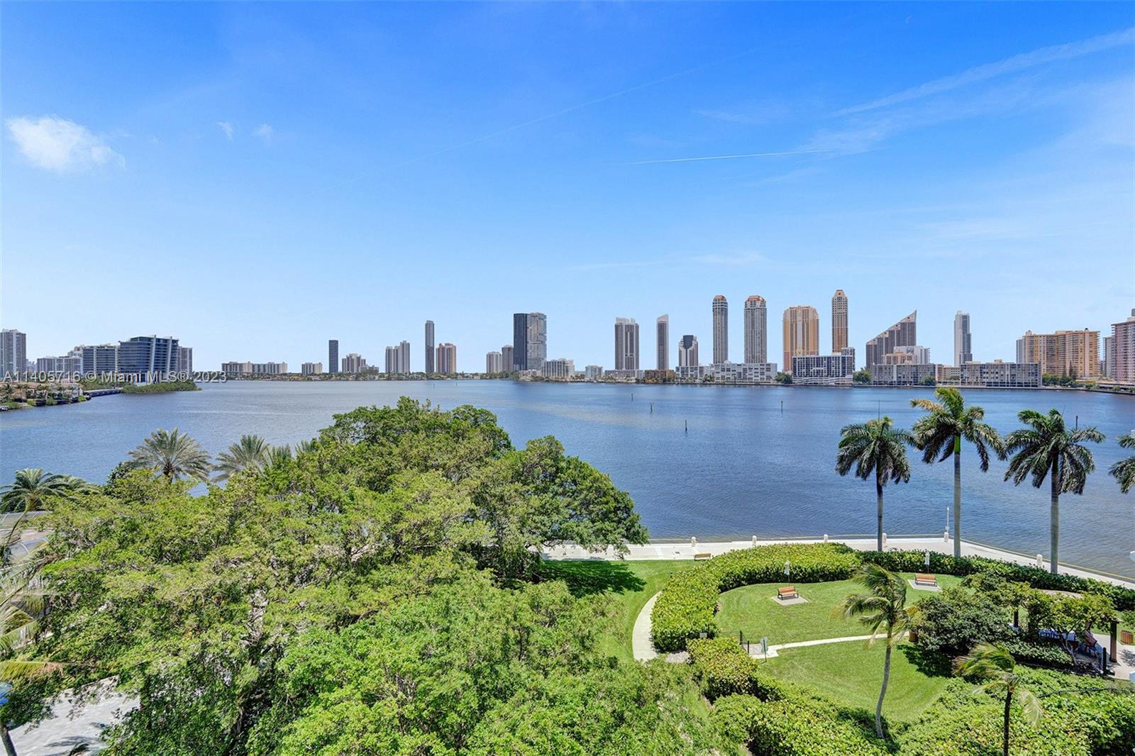 2600 ISL BLVD WILLIAMS IS - Residential