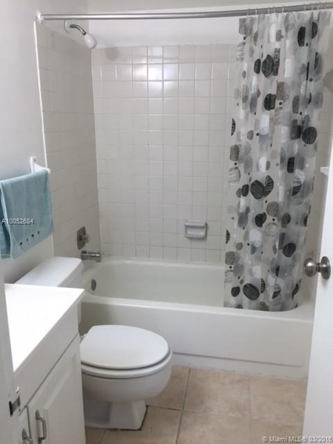 Hampton Court Condo - Residential Lease