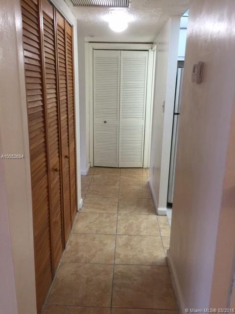 Hampton Court Condo - Residential Lease