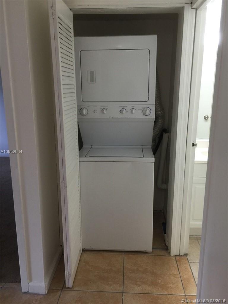 Hampton Court Condo - Residential Lease