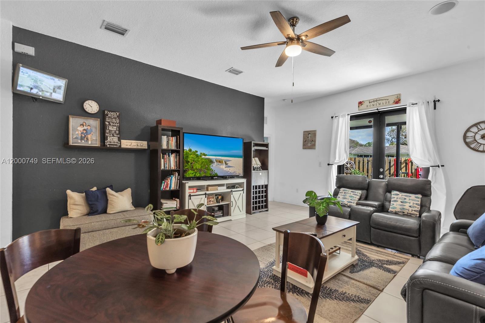 A H AT TURNPIKE SOUTH - Residential