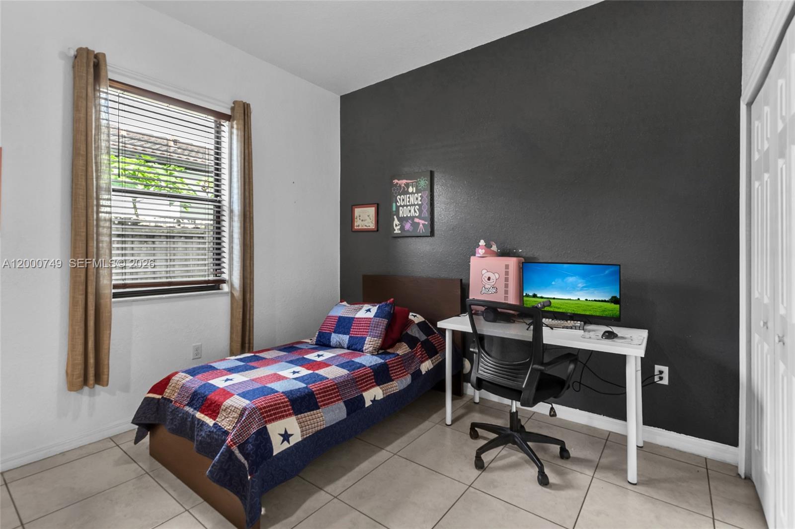 A H AT TURNPIKE SOUTH - Residential