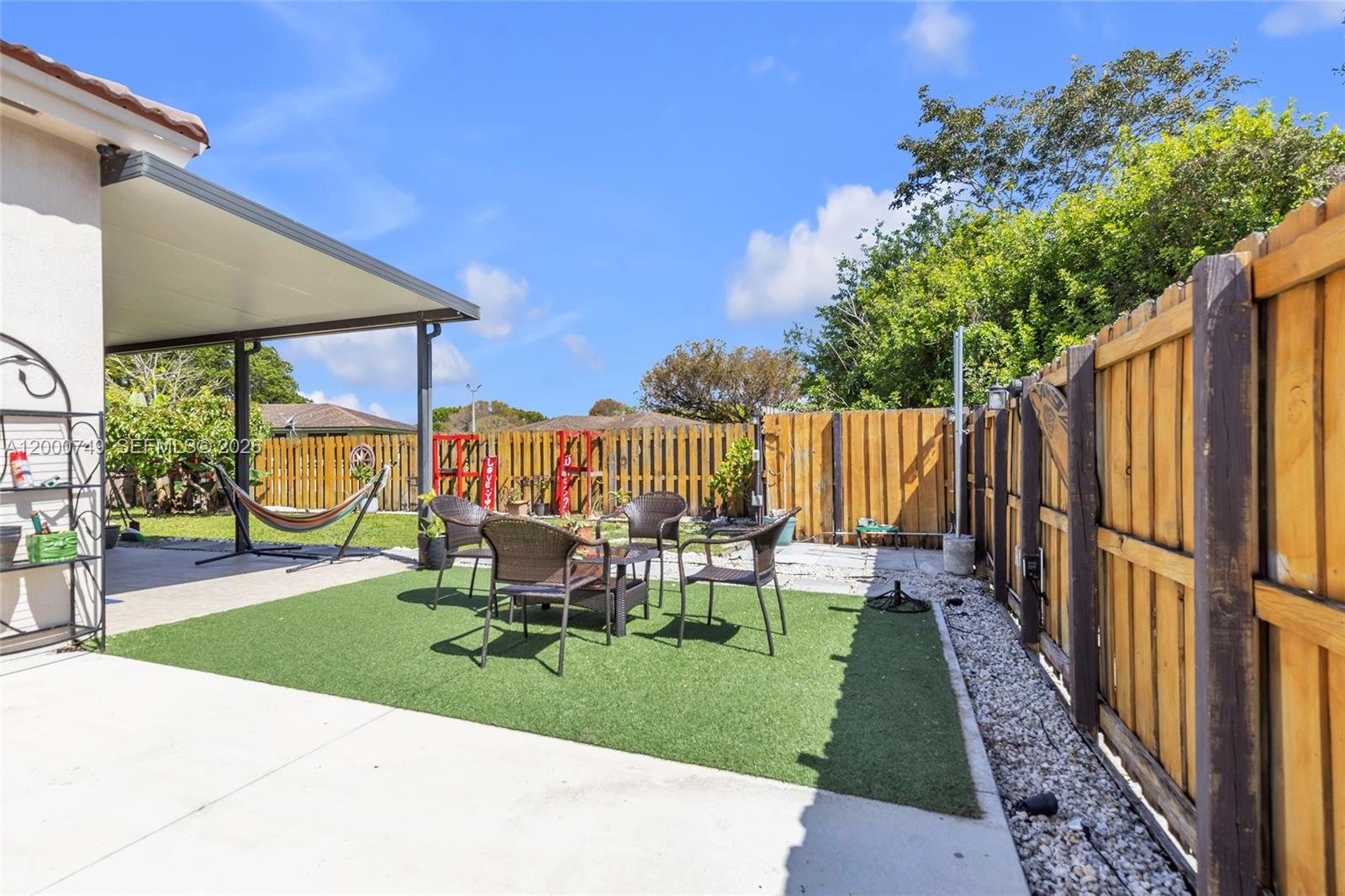 A H AT TURNPIKE SOUTH - Residential