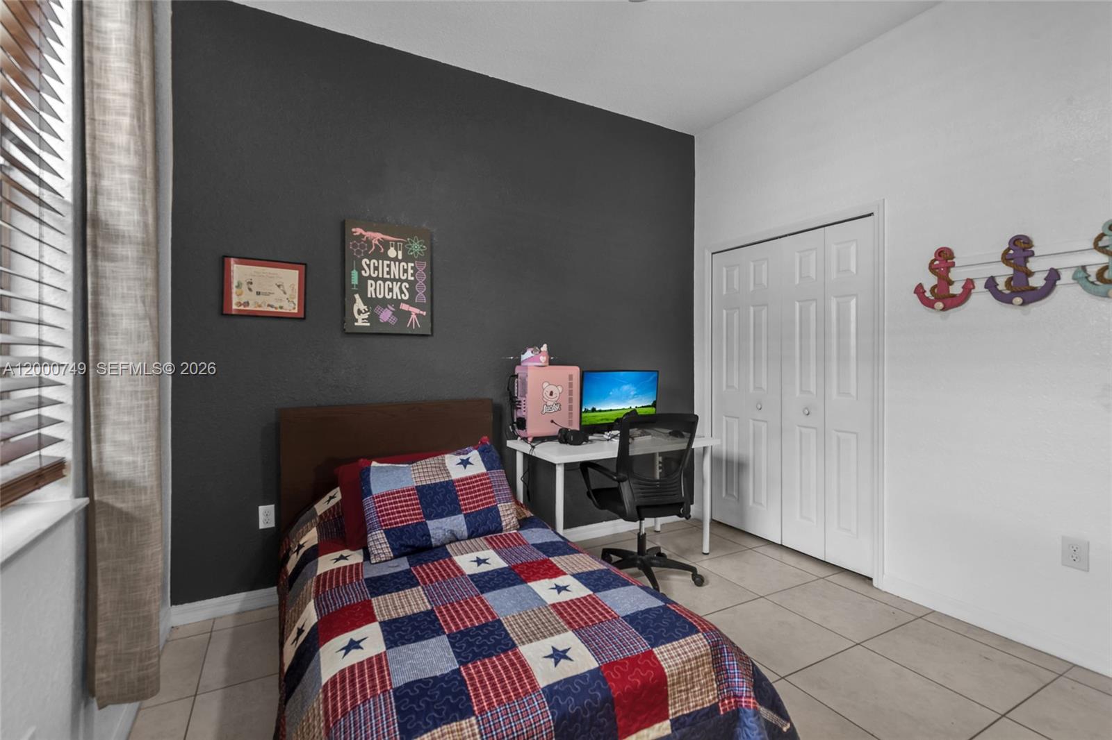 A H AT TURNPIKE SOUTH - Residential