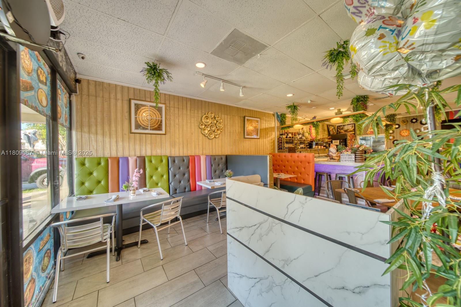 Full Service Restaurant For Sale In The Crossings With Outdoor Terrace