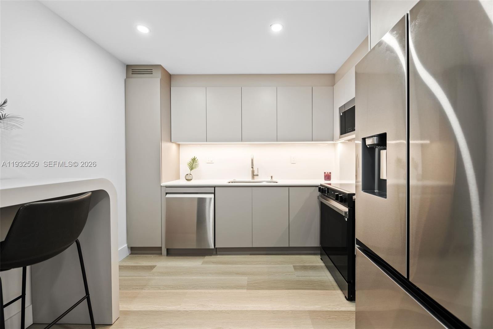 THE CLIPPER AT BISC COVE - Residential Lease