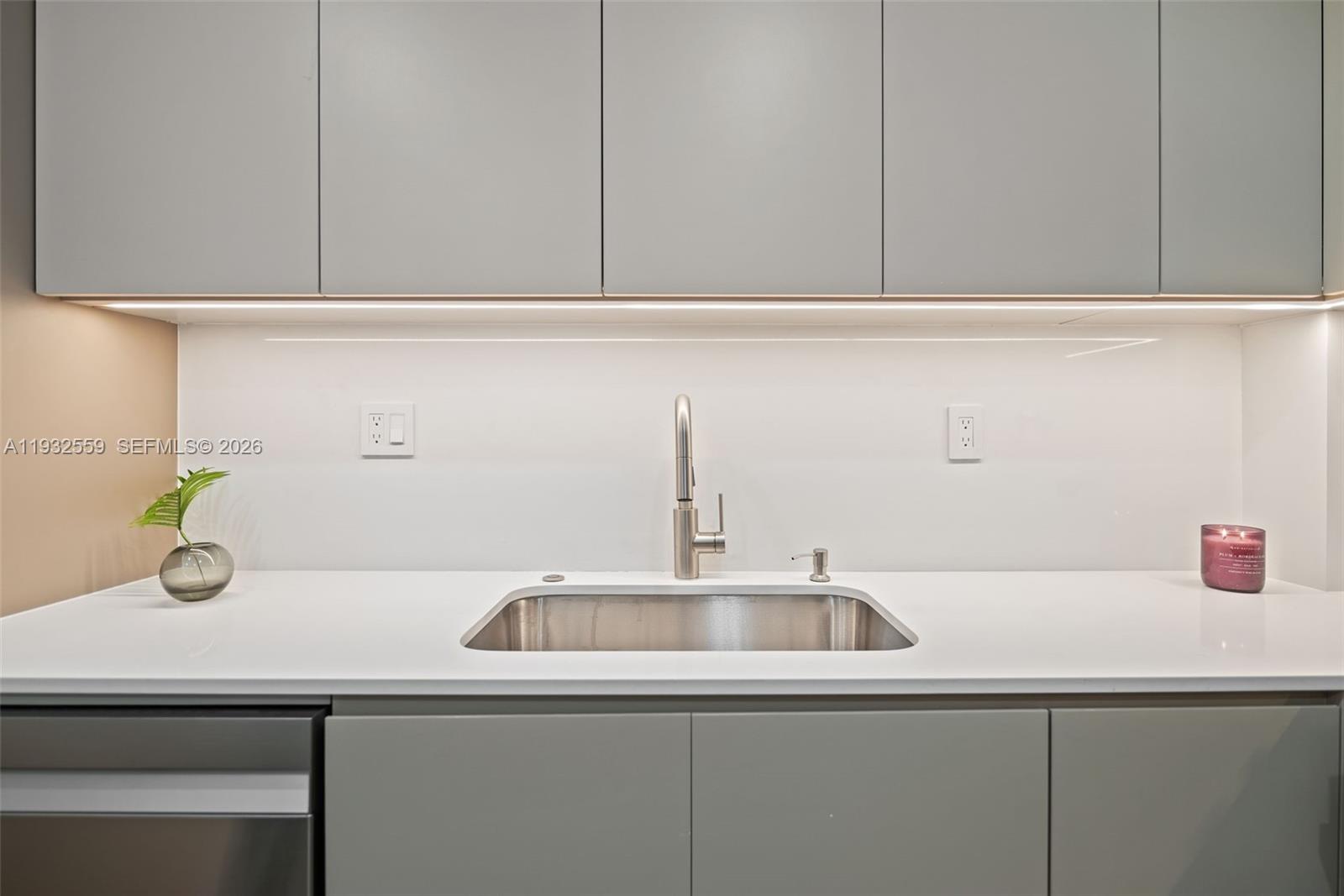THE CLIPPER AT BISC COVE - Residential Lease
