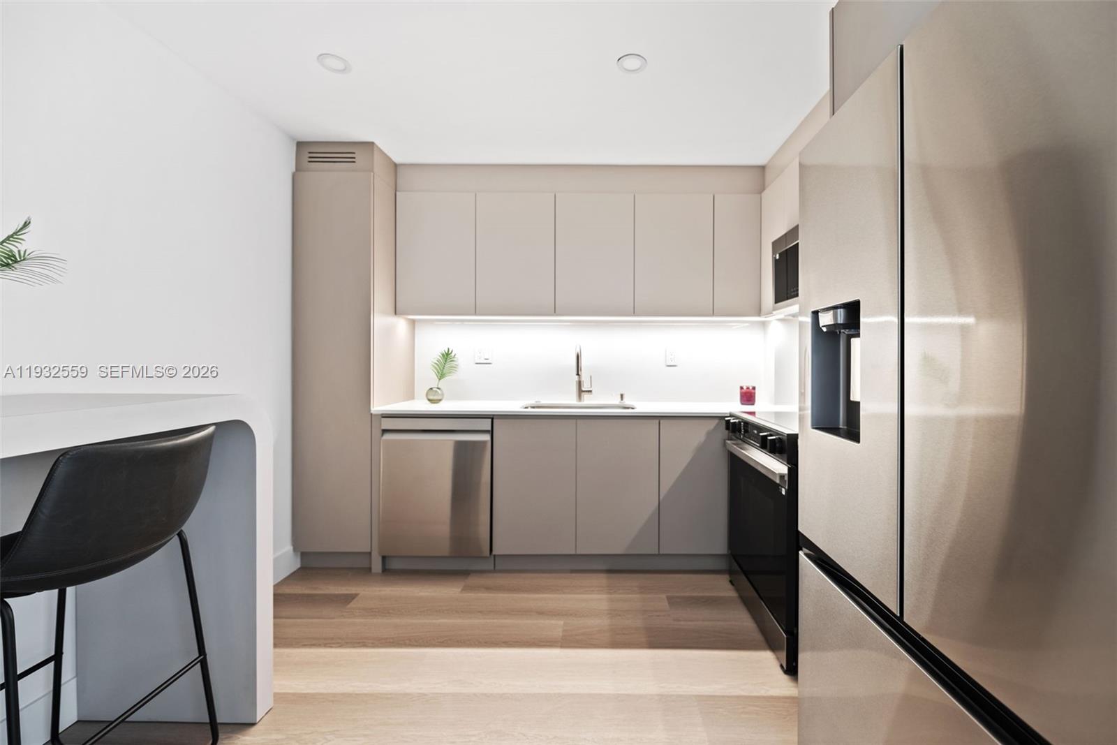 THE CLIPPER AT BISC COVE - Residential Lease
