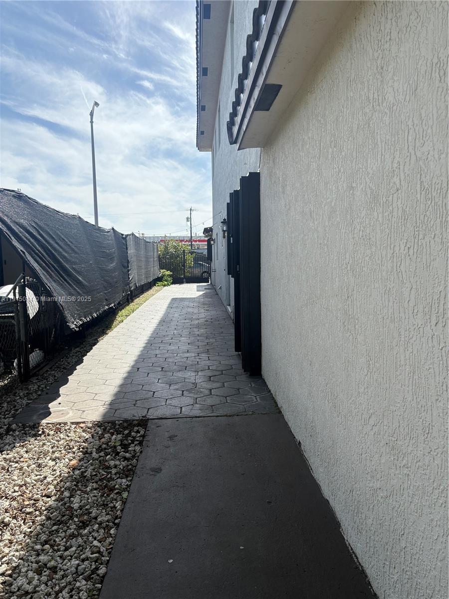 HIALEAH 13TH ADDN AMD PL - Residential Lease