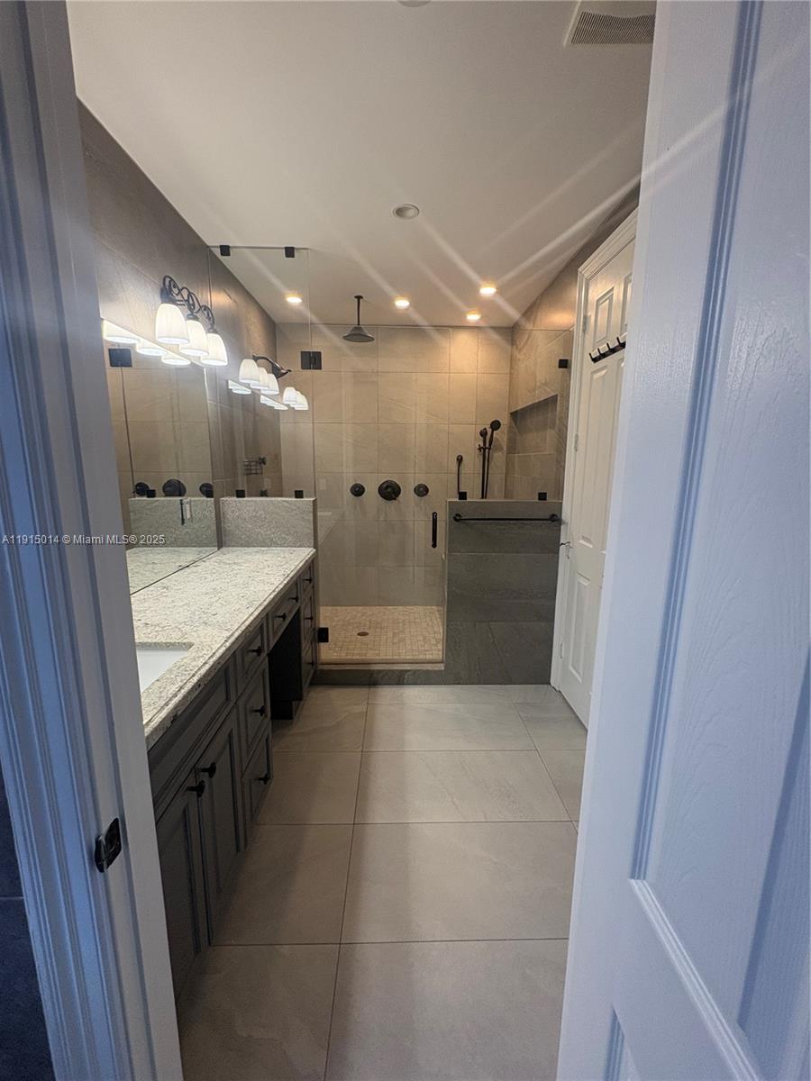 HIALEAH 13TH ADDN AMD PL - Residential Lease