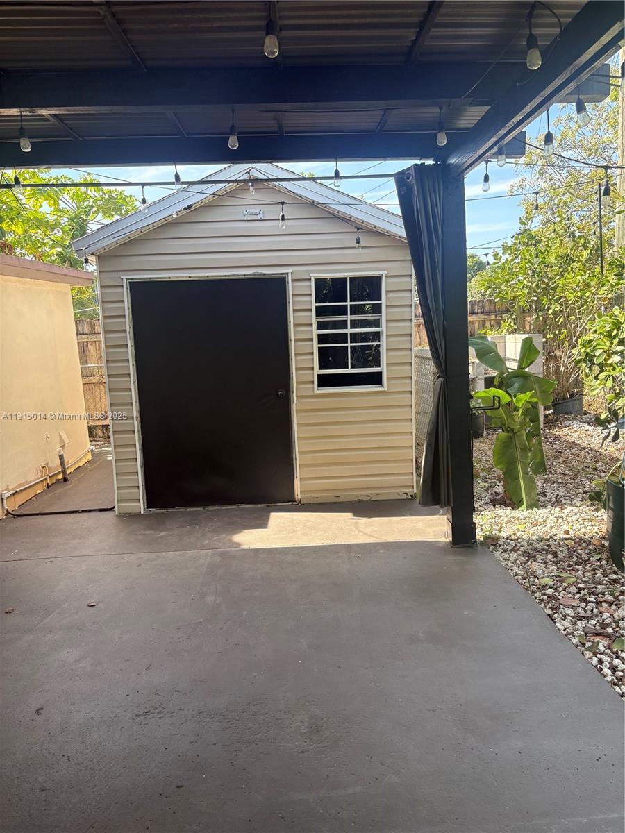 HIALEAH 13TH ADDN AMD PL - Residential Lease