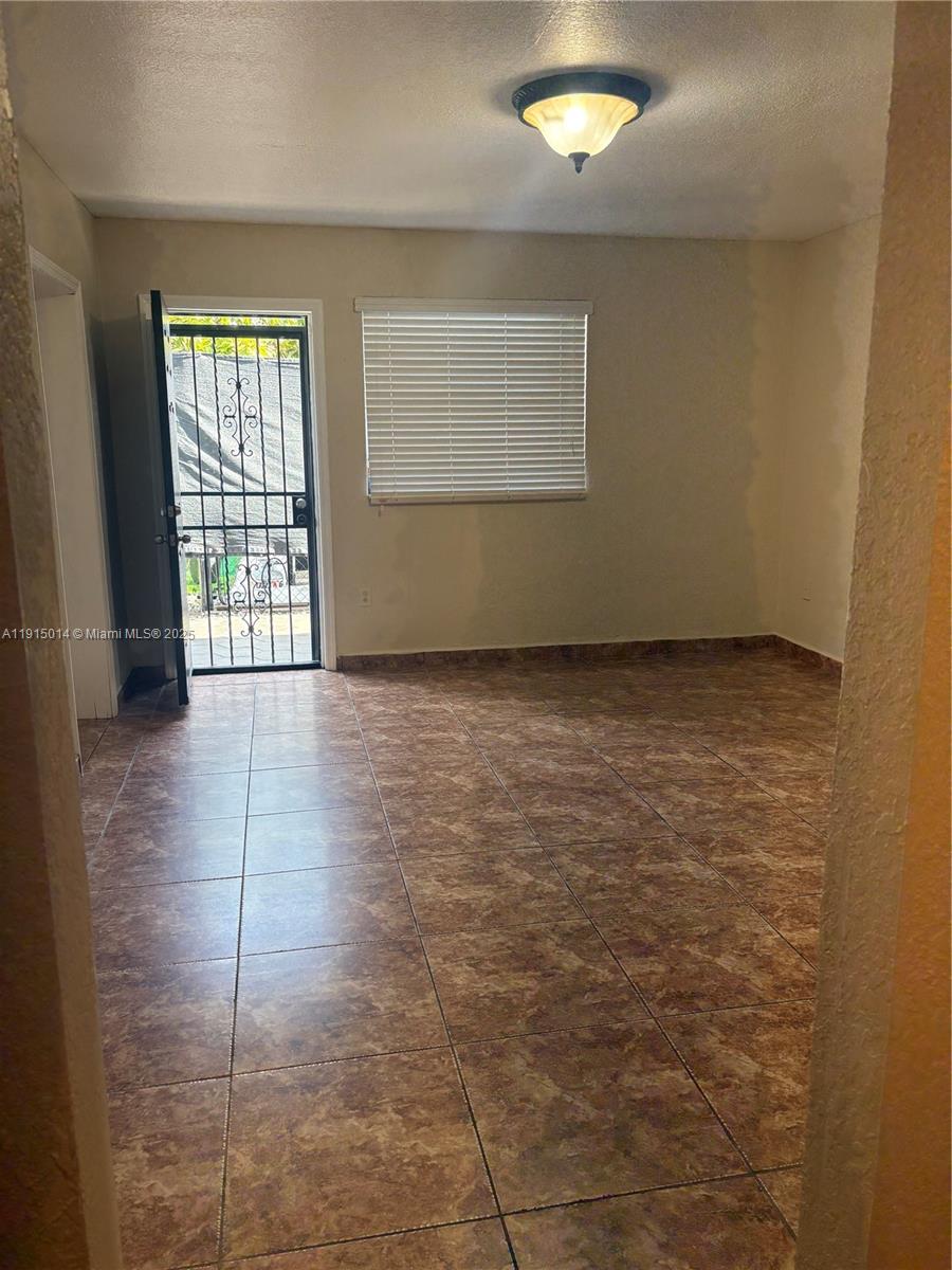 HIALEAH 13TH ADDN AMD PL - Residential Lease