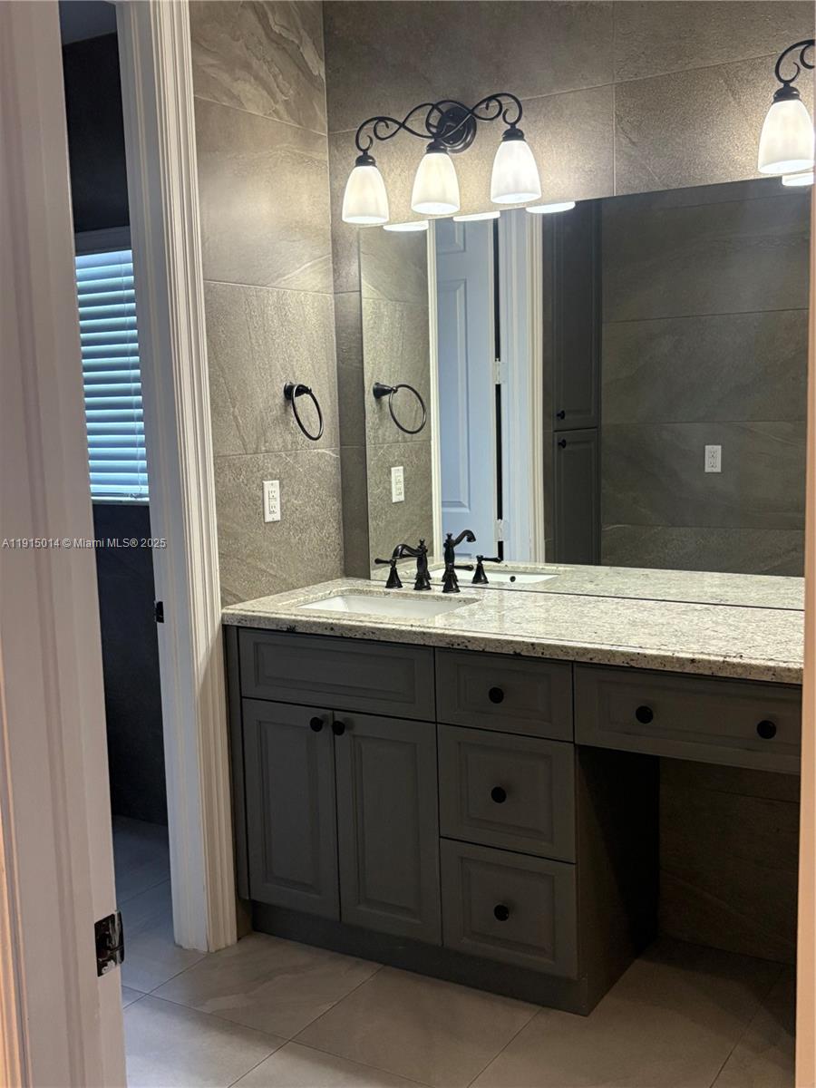 HIALEAH 13TH ADDN AMD PL - Residential Lease