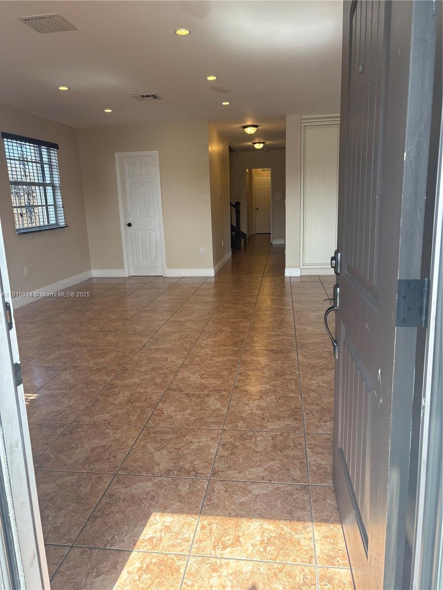 HIALEAH 13TH ADDN AMD PL - Residential Lease