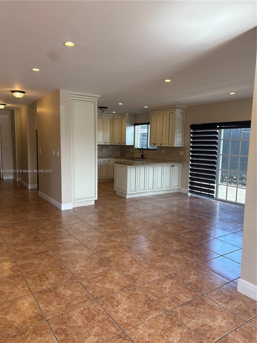 HIALEAH 13TH ADDN AMD PL - Residential Lease