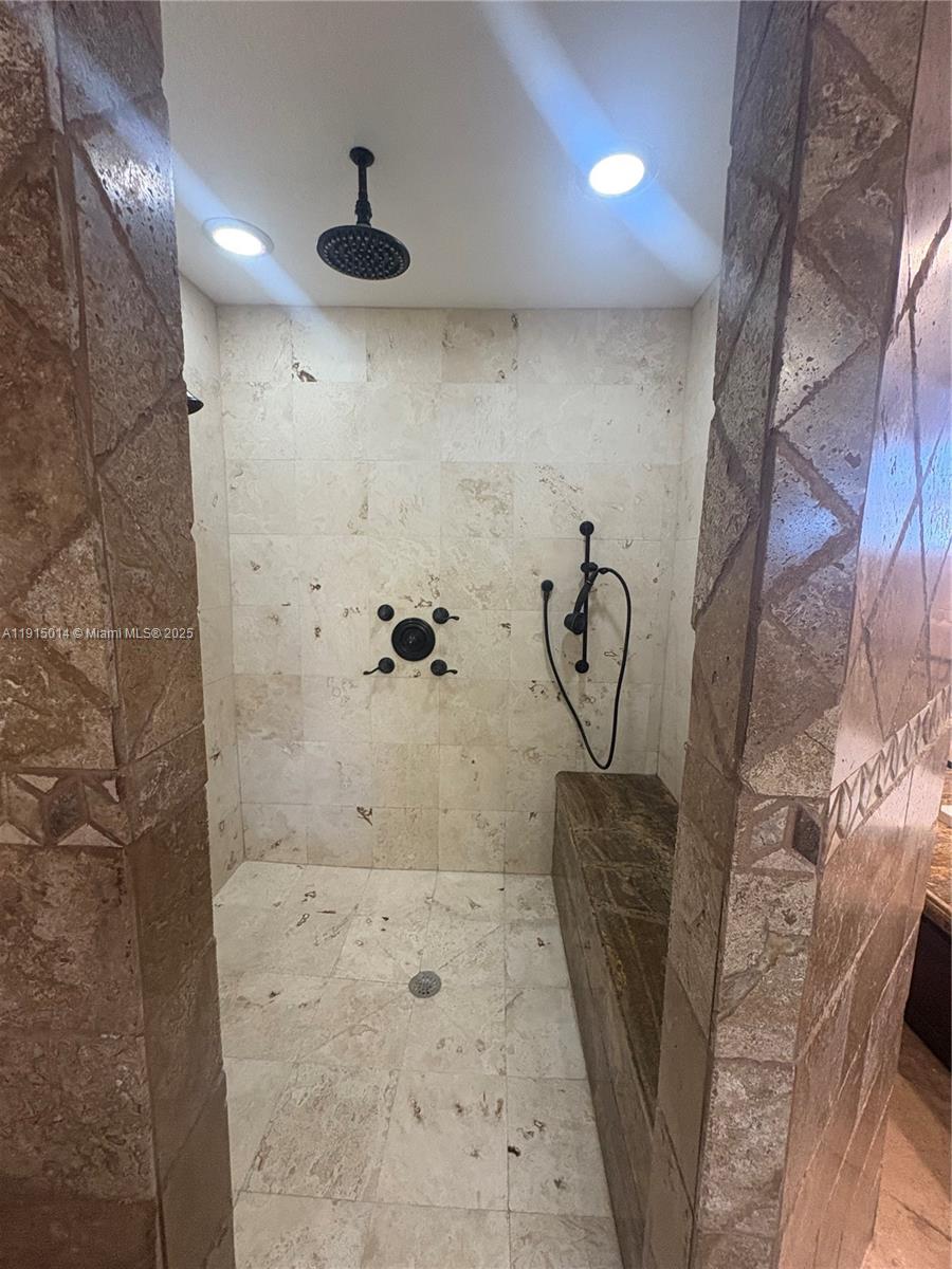 HIALEAH 13TH ADDN AMD PL - Residential Lease