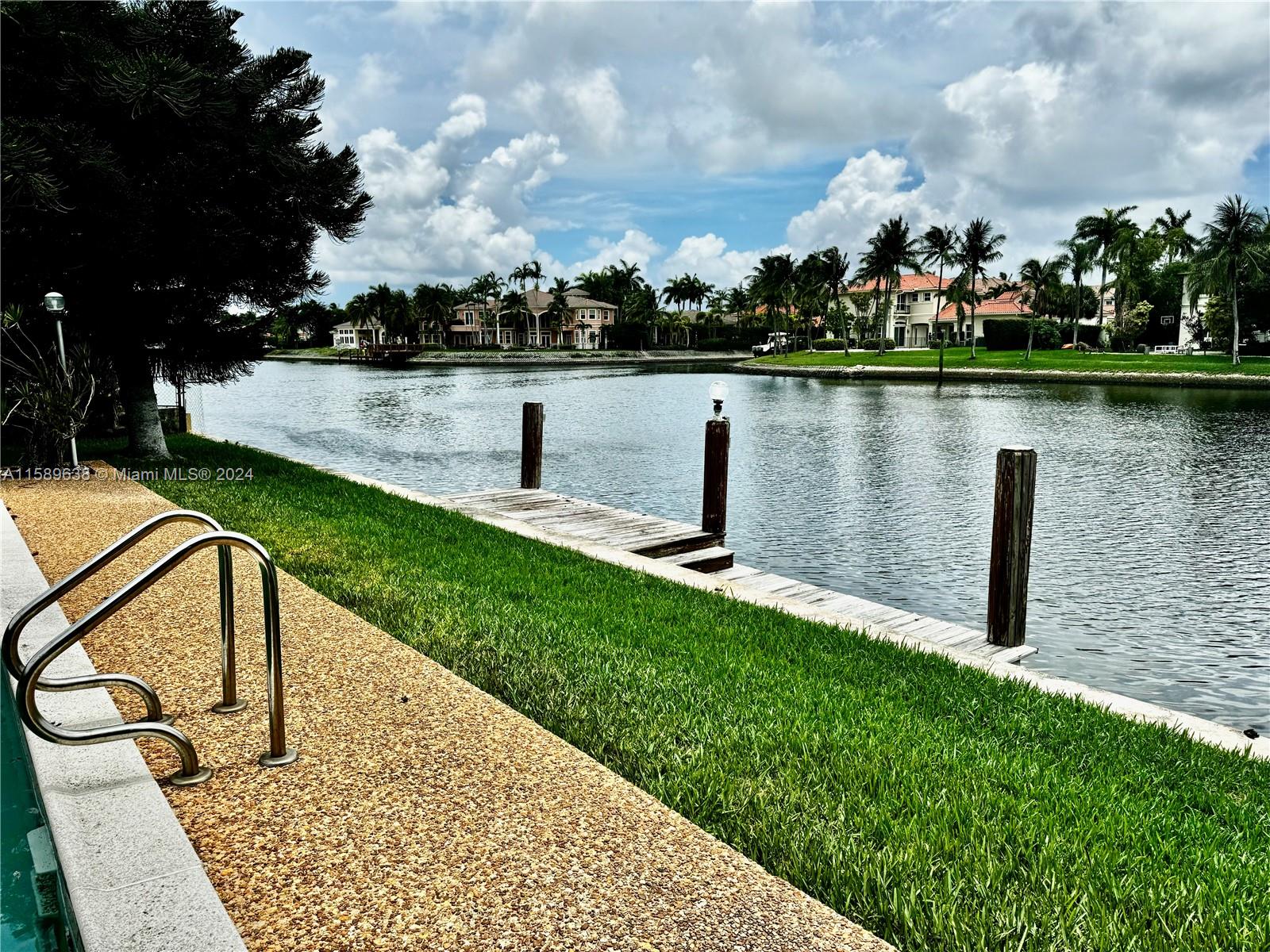 DIPLOMAT GOLF ESTATES ADD - Residential