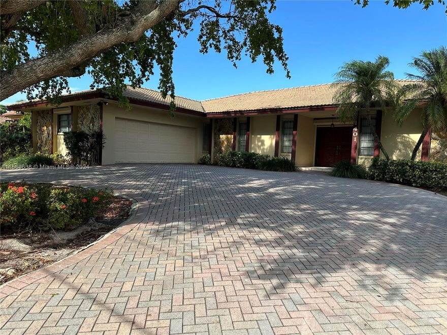 Cannot be shown until June 15th. Ocean Access, Waterfront Frontage approx 88Ft. Showings will start June 10th.