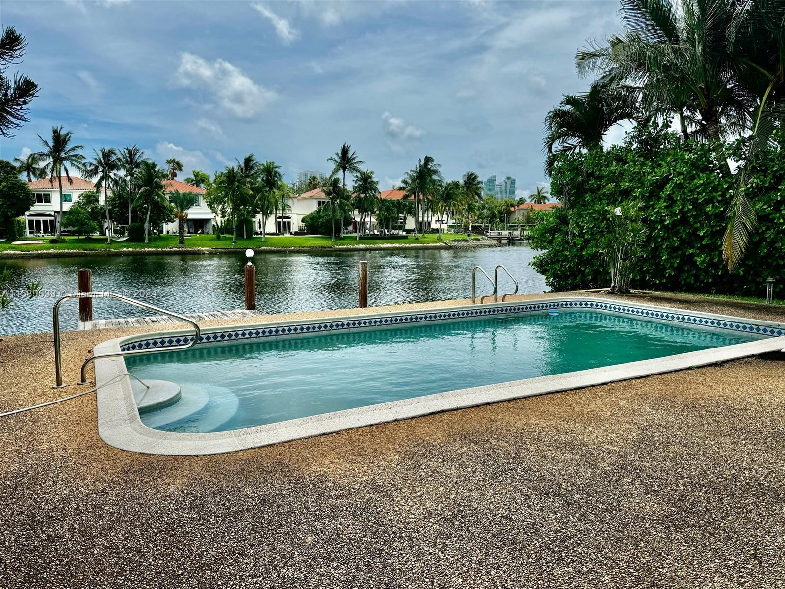 DIPLOMAT GOLF ESTATES ADD - Residential