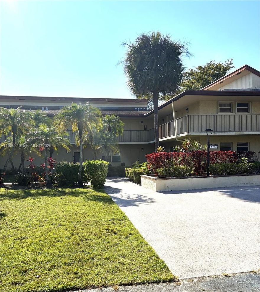 Bright 2/2 condo with a flexible den or 3rd bdrm for remote work or guests. Upgraded kitchen and bathrooms. Dogs are welcome, very quiet community.