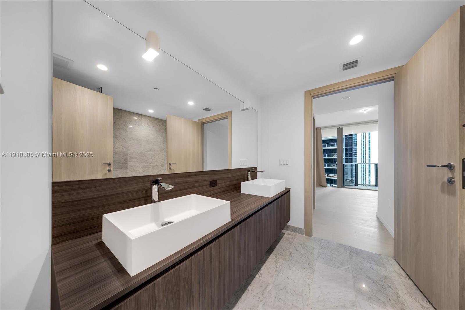 BRICKELL FLATIRON CONDO - Residential Lease