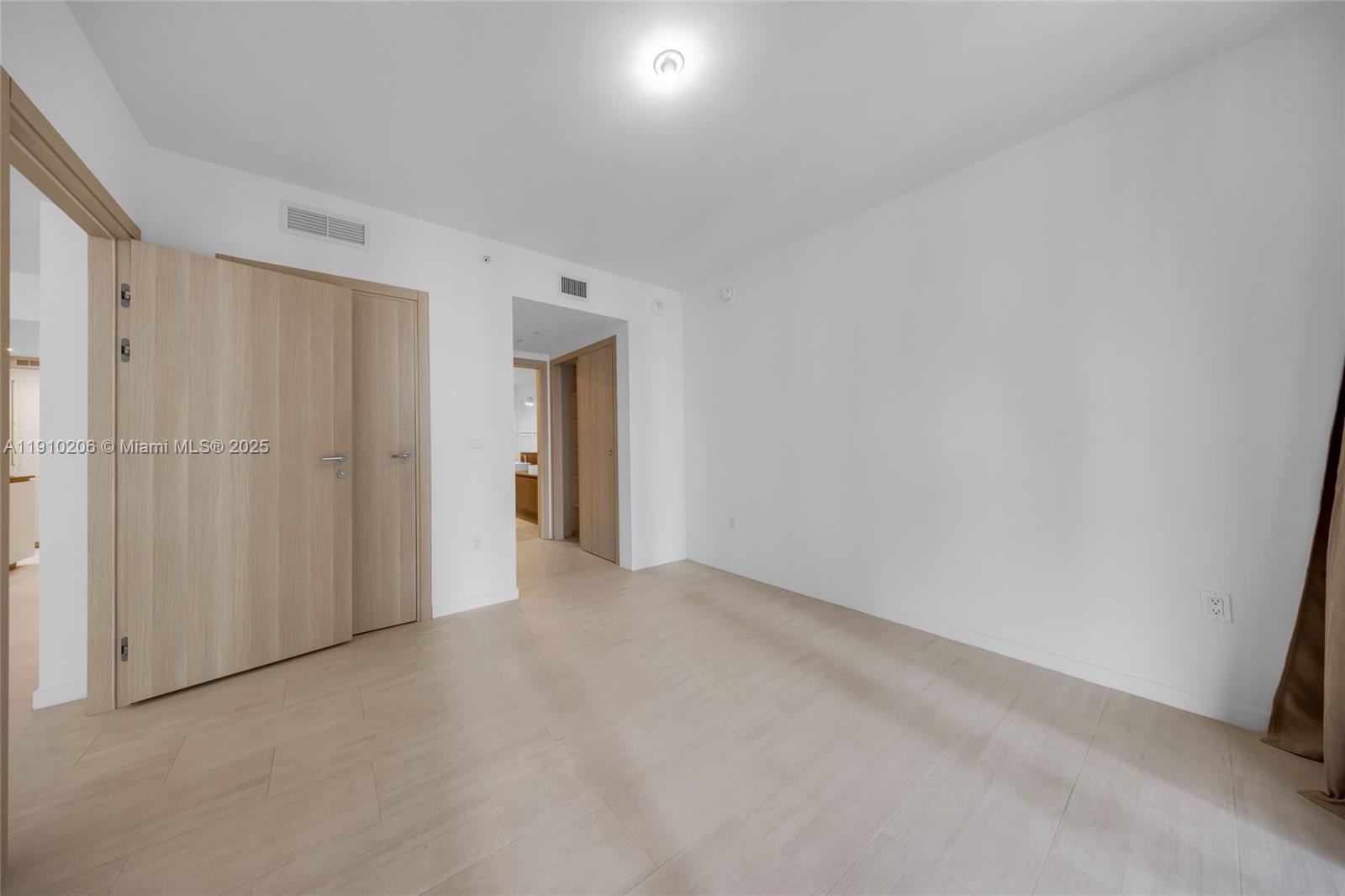 BRICKELL FLATIRON CONDO - Residential Lease