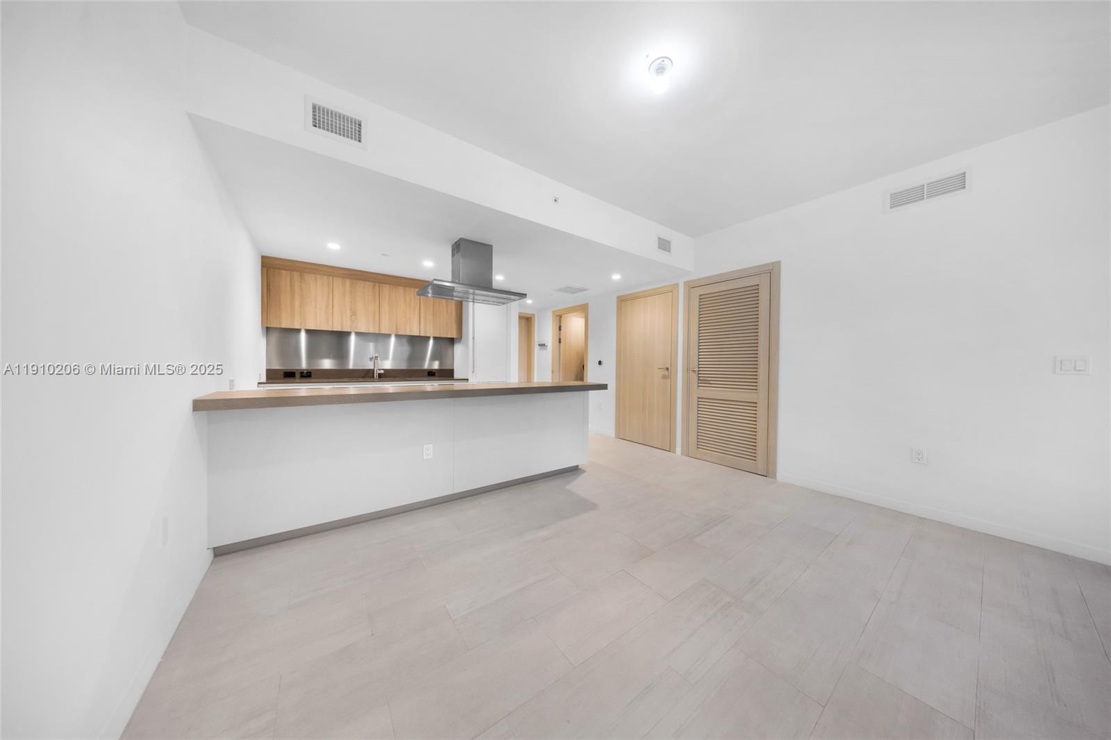 BRICKELL FLATIRON CONDO - Residential Lease
