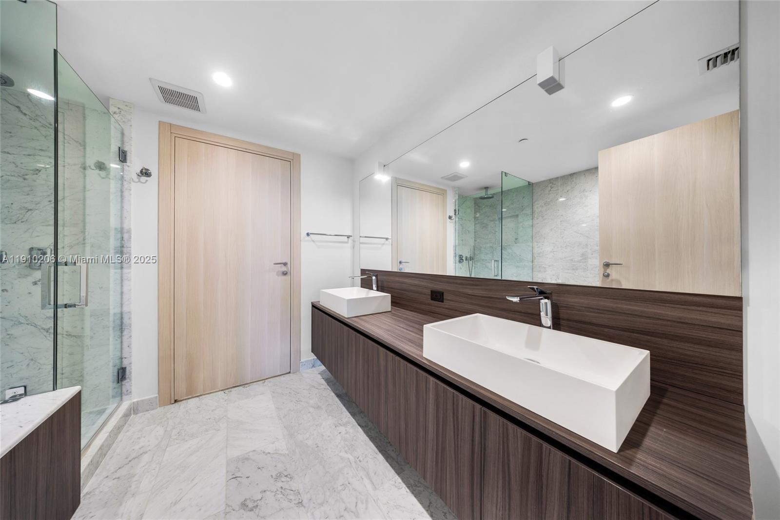 BRICKELL FLATIRON CONDO - Residential Lease