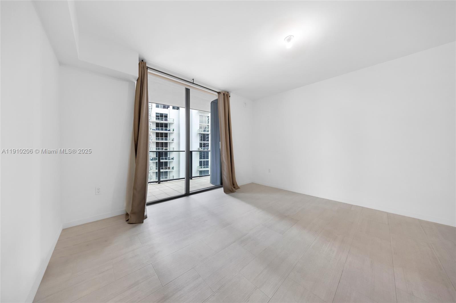 BRICKELL FLATIRON CONDO - Residential Lease