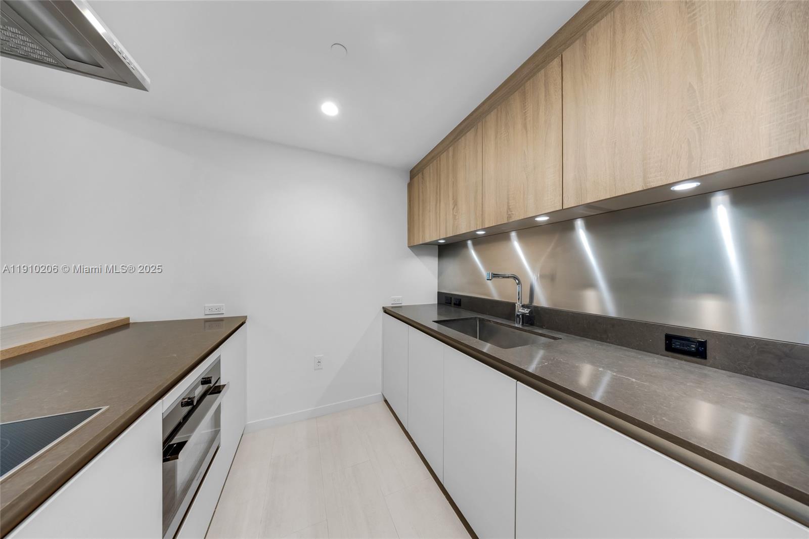 BRICKELL FLATIRON CONDO - Residential Lease