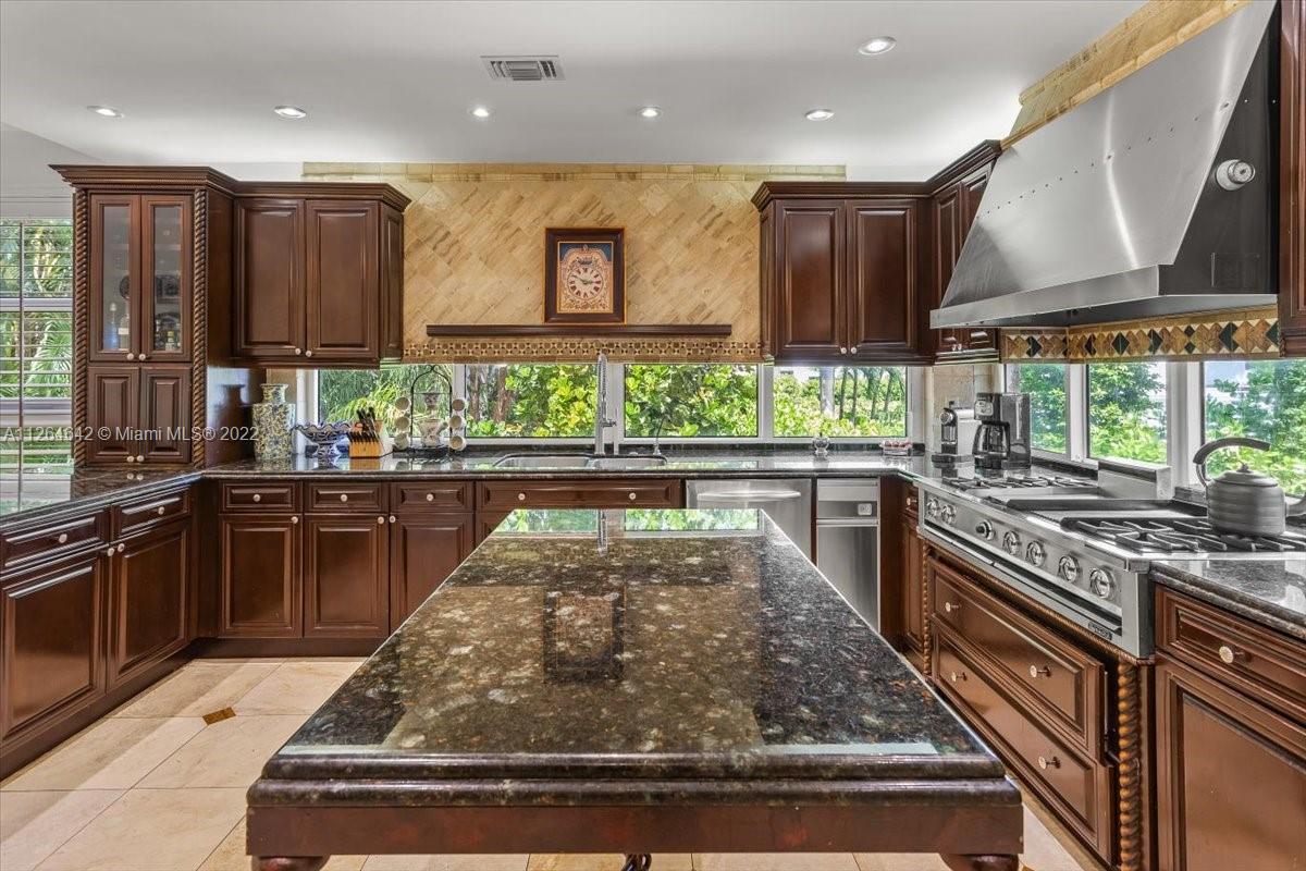 KLEBBA BAY ESTATES - Residential