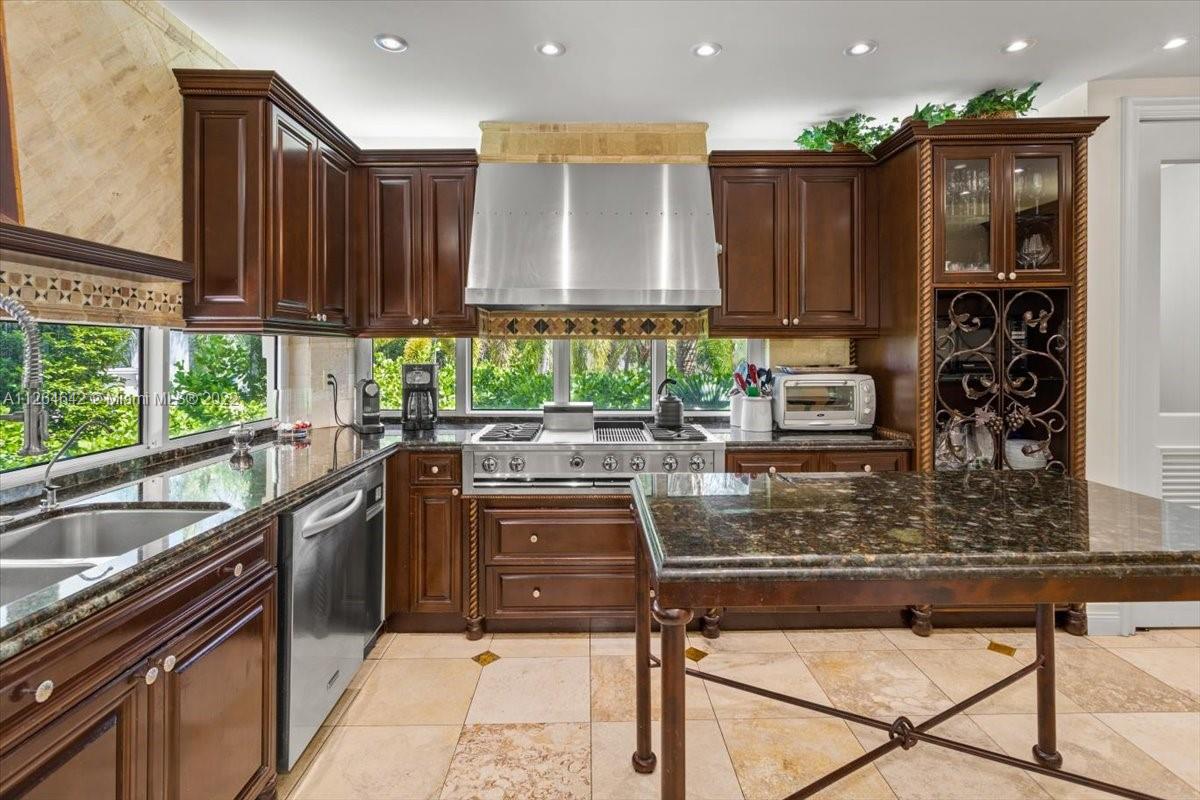 KLEBBA BAY ESTATES - Residential