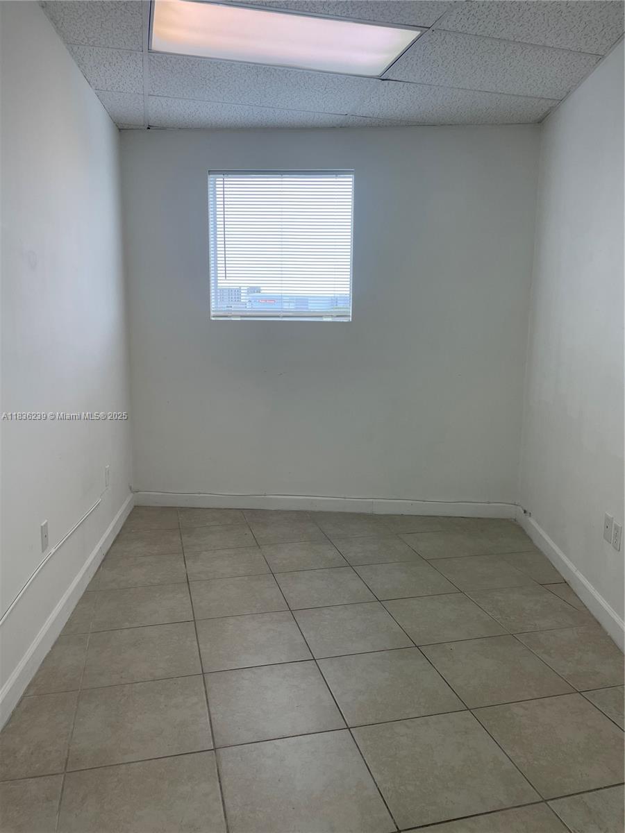18315 W Dixie Hwy 203