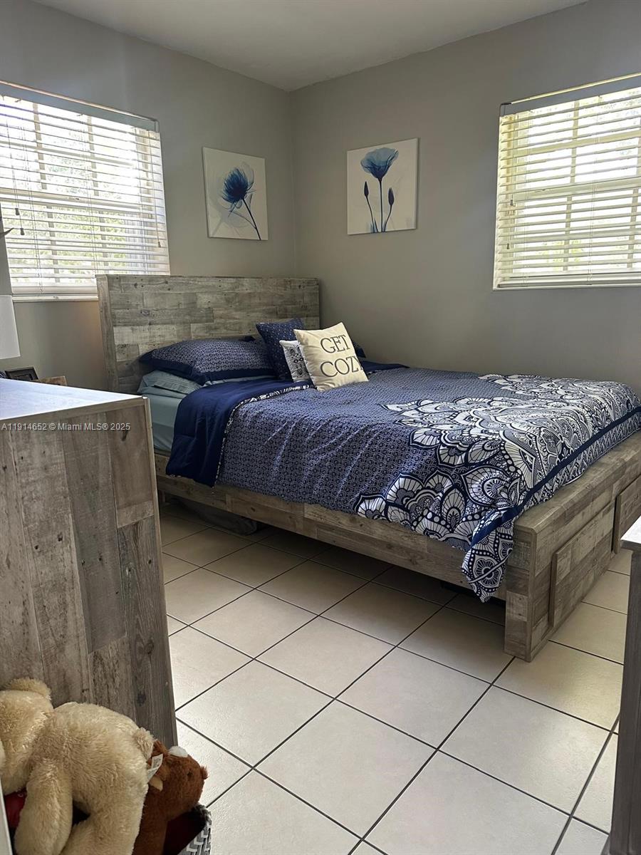 PALM SPRINGS NORTH SEC T - Residential